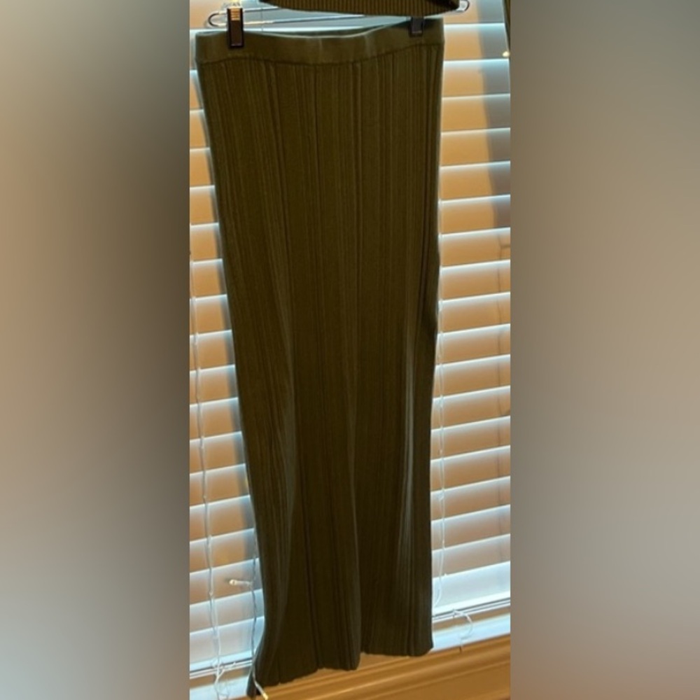 Glassons Rib Knit Maxi Skirt in Size XS